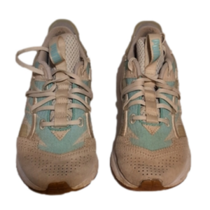 Upgrade Your Active Wardrobe with Puma Blue And White Trainers 5.5